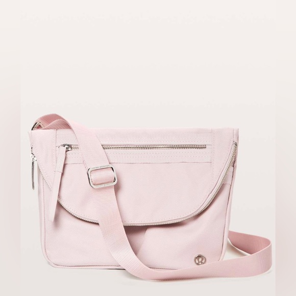 lululemon athletica Handbags - lululemon Festival Bag II Misty Pink NWT